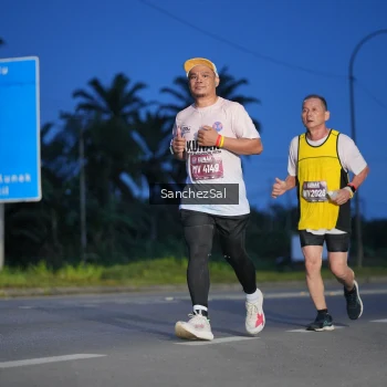 Runner Photo 1663652
