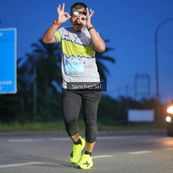 Runner Photo 1663715