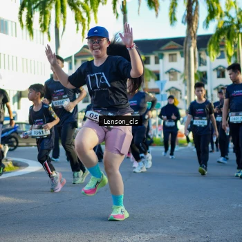 Runner Photo 1663736