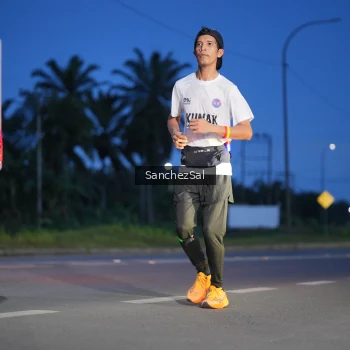 Runner Photo 1663776