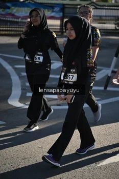Runner Photo 1663801