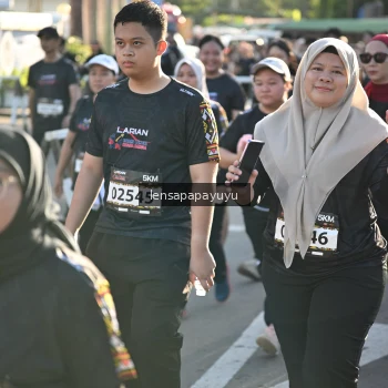 Runner Photo 1663842