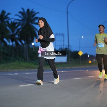 Runner Photo 1663896