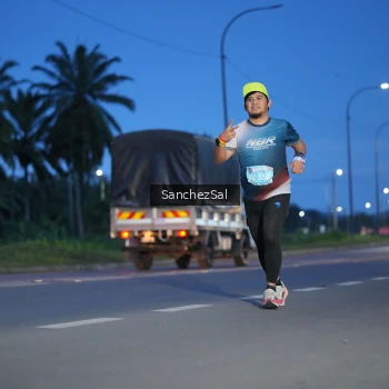 Runner Photo 1663939