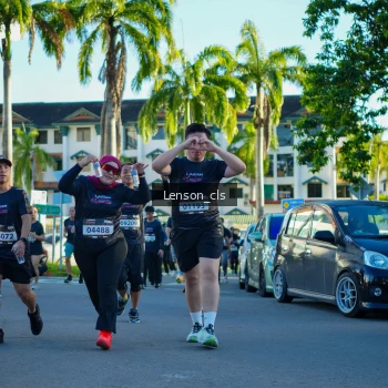 Runner Photo 1663976