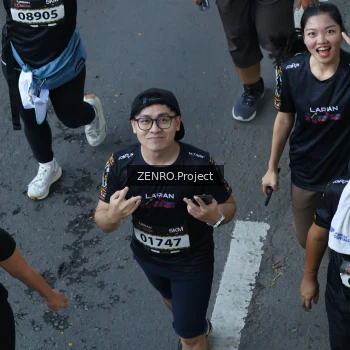 Runner Photo 1664359
