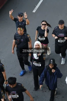 Runner Photo 1664383