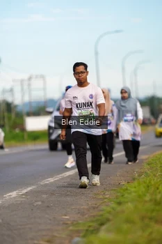 Runner Photo 1664572