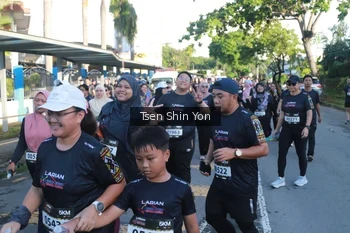 Runner Photo 1664692