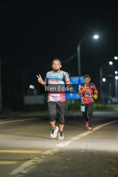 Runner Photo 1664746