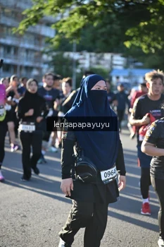 Runner Photo 1664898