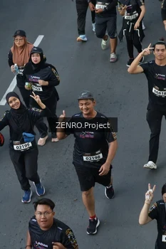 Runner Photo 1664972