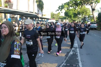 Runner Photo 1665049