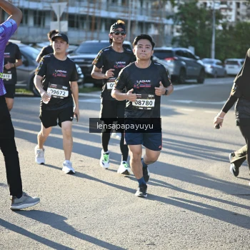 Runner Photo 1665054