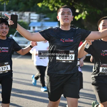 Runner Photo 1665113