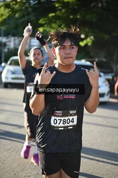 Runner Photo 1665138