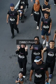 Runner Photo 1665282