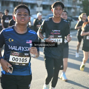 Runner Photo 1665296