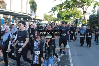 Runner Photo 1665377