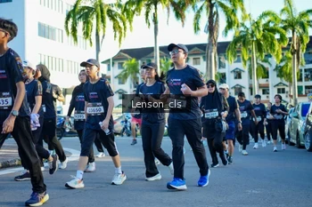 Runner Photo 1665428