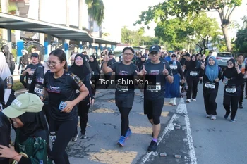 Runner Photo 1665475