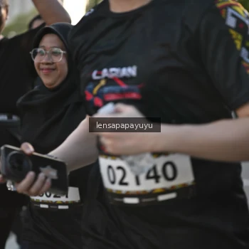 Runner Photo 1665627