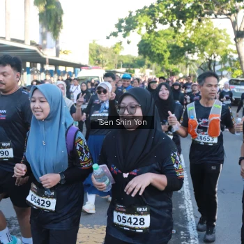 Runner Photo 1665631