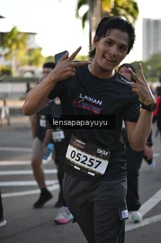 Runner Photo 1665666