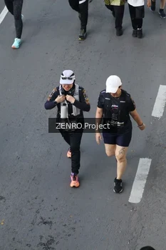 Runner Photo 1665708