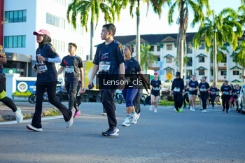 Runner Photo 1665780