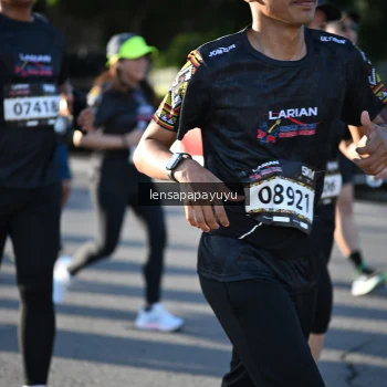 Runner Photo 1665891