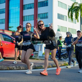 Runner Photo 1665960