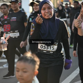 Runner Photo 1666018