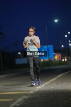 Runner Photo 1666198