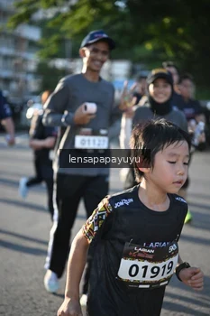 Runner Photo 1666276