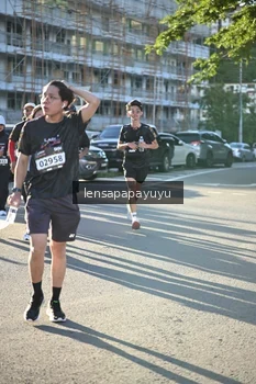 Runner Photo 1666316