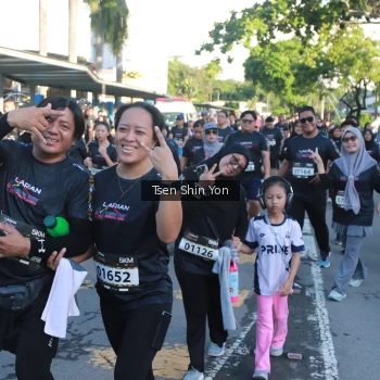 Runner Photo 1666336