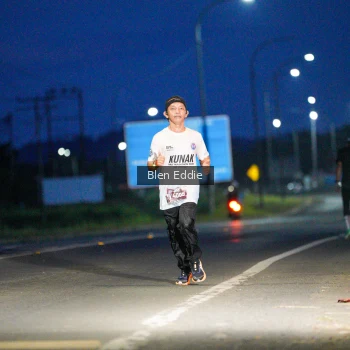 Runner Photo 1666360