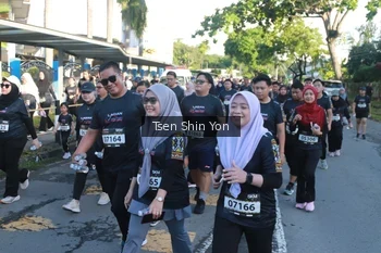 Runner Photo 1666477