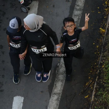 Runner Photo 1666659