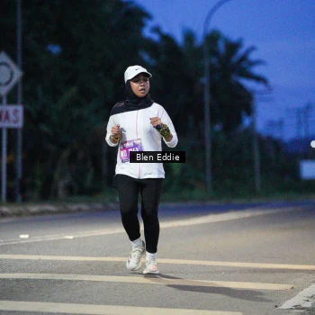 Runner Photo 1666672