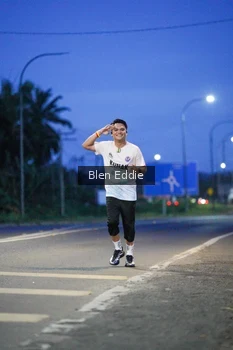 Runner Photo 1666682