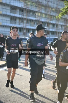 Runner Photo 1666959