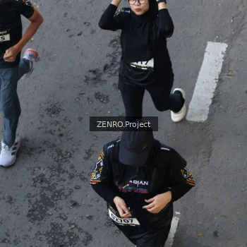 Runner Photo 1666983