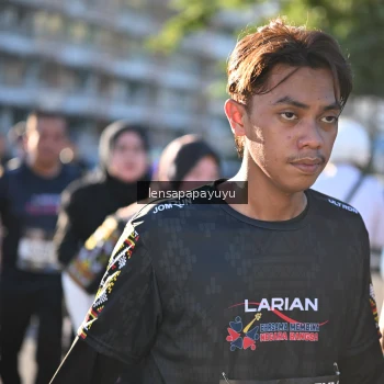 Runner Photo 1667010