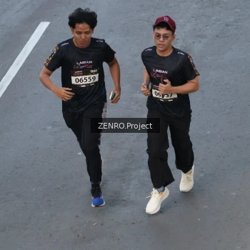 Runner Photo 1667141