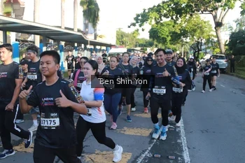Runner Photo 1667200