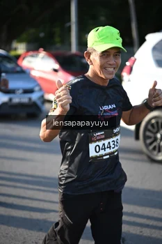 Runner Photo 1667272
