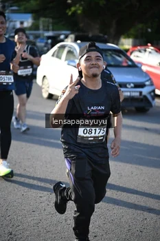 Runner Photo 1667282