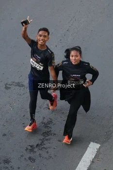 Runner Photo 1667285